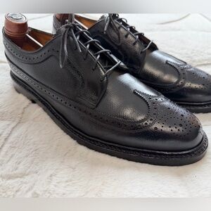 Vintage Florsheim Royal Imperial V Cleat Classic Black Wing Tip Brogues 9